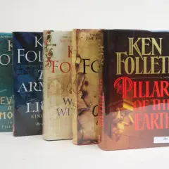 Libros de Ken Follett en orden: "The Pillars of the Earth" y otros títulos.