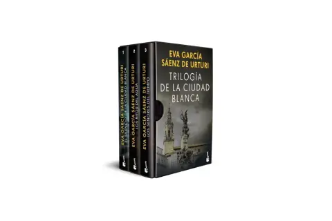 Trilogía de la Ciudad Blanca de Eva García Sáenz de Urturi, con sus tres tomos: El silencio de la ciudad blanca, Los ritos del agua y Los señores del tiempo.