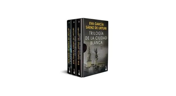 Trilogía de la Ciudad Blanca de Eva García Sáenz de Urturi, con sus tres tomos: El silencio de la ciudad blanca, Los ritos del agua y Los señores del tiempo.